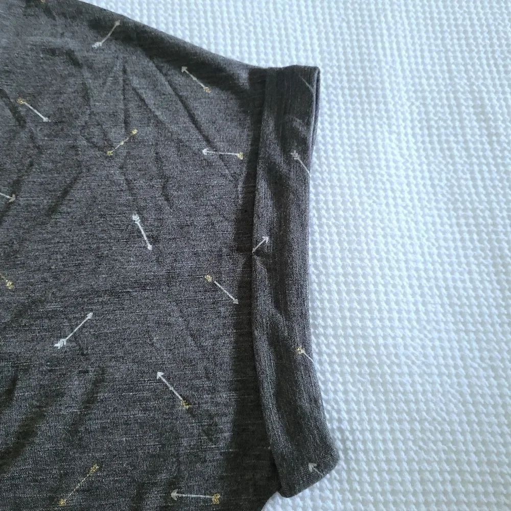 TRU Self Charcoal Space Dye Arrow🏹 Top - NWT - Picture 8 of 11